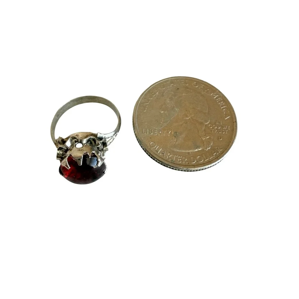 Unbranded Red Stone‎ Crown Ring Kids Size 2.5 Silver Tone Good Vintage Statement